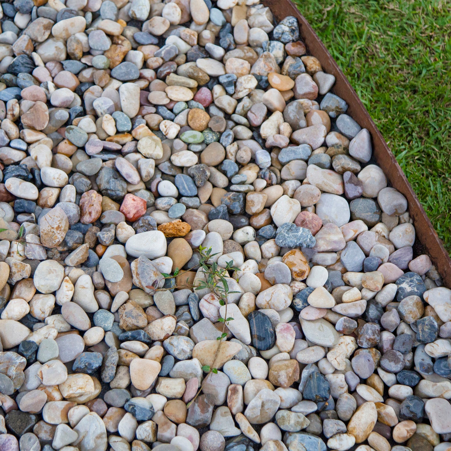Natural Stone Mix 20-80mm Landscaping Pebbles