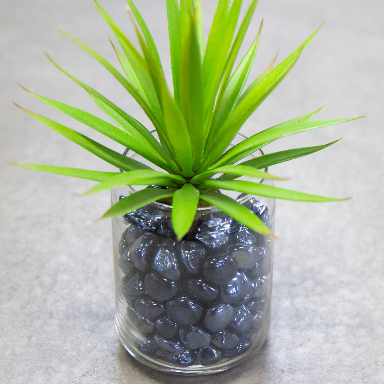 Mini Diamond Black 15-25mm Decorative Pebbles