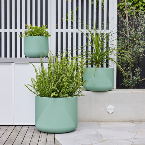 Gavin Planter in Mint