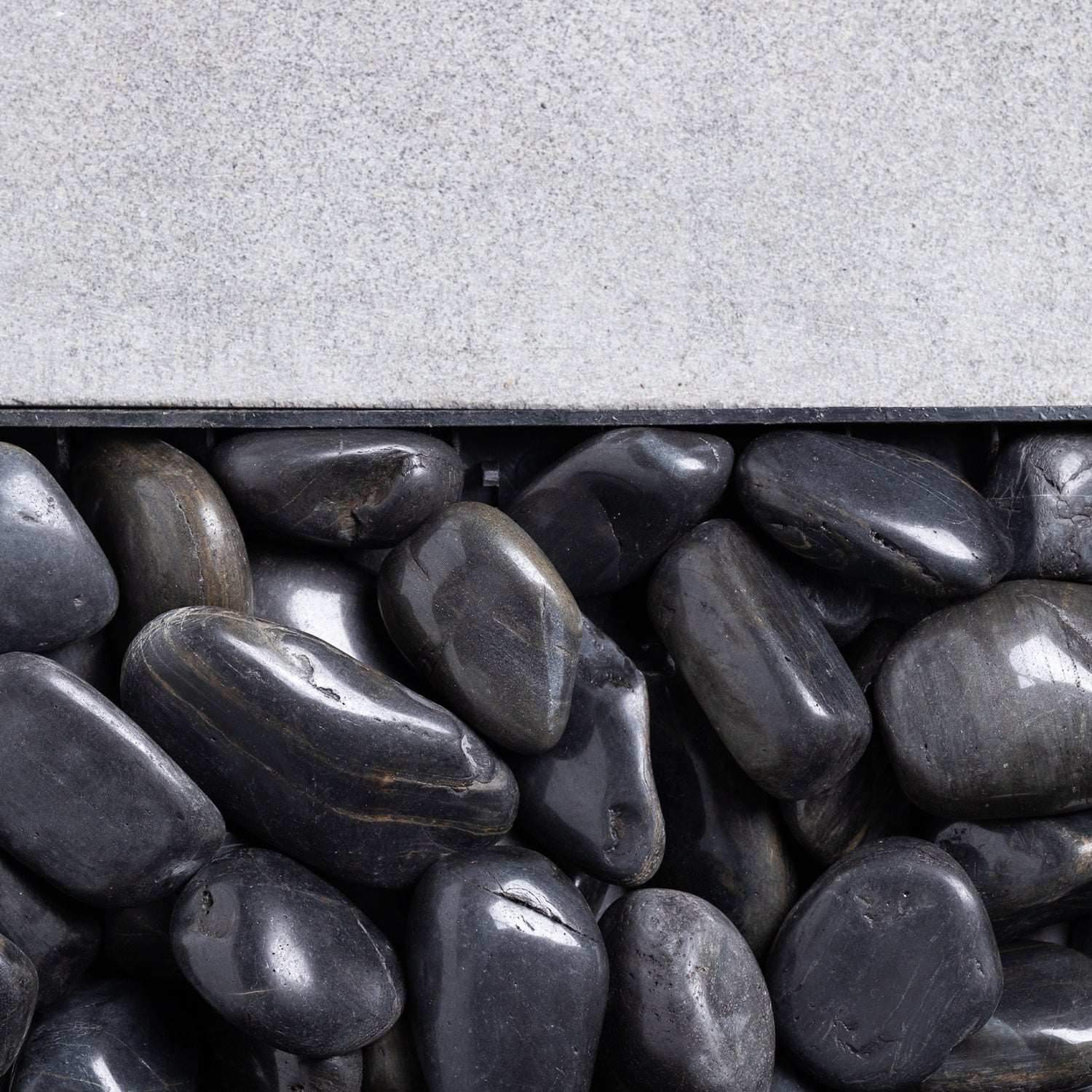 High Polish Black 40-60mm Landscaping Pebbles