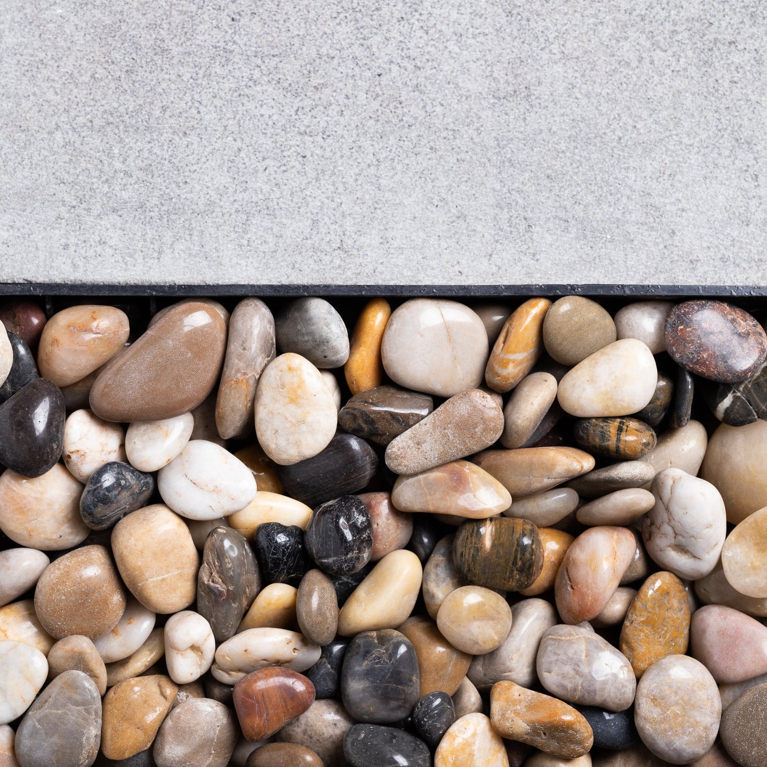 High Polish Mix 20-40mm Landscaping Pebbles