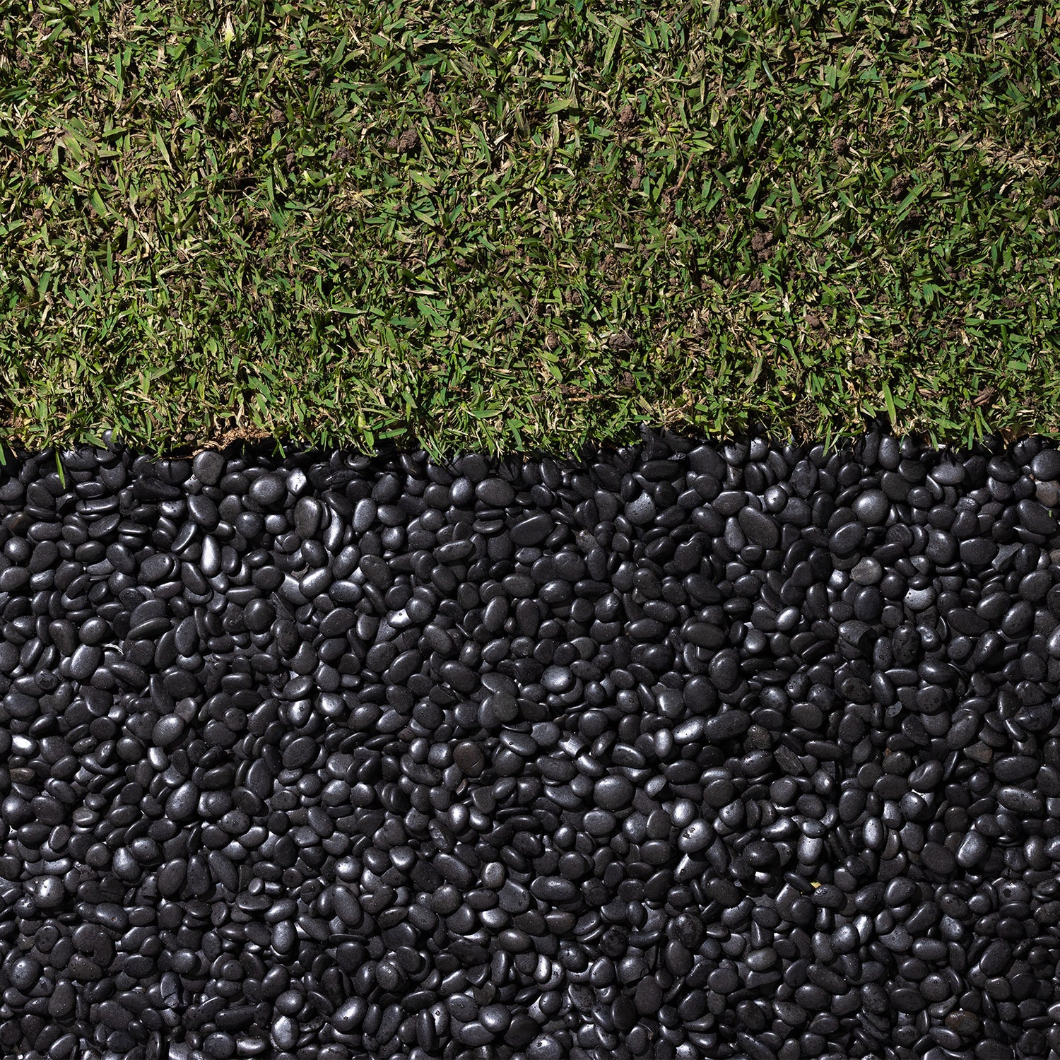 Polished Black River Pebbles 15-20mm