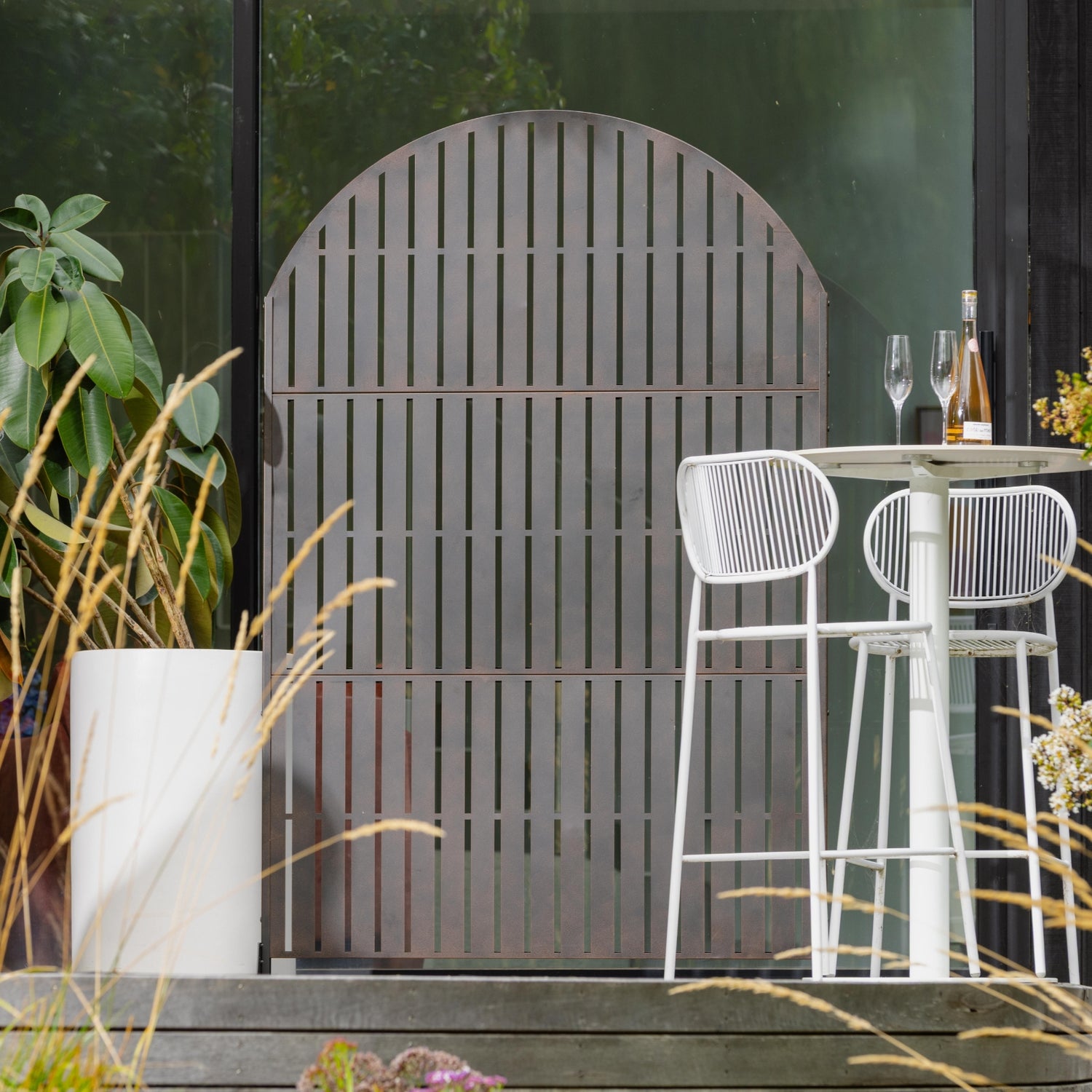 Freestanding Arch Metal Screen in Rustic Black