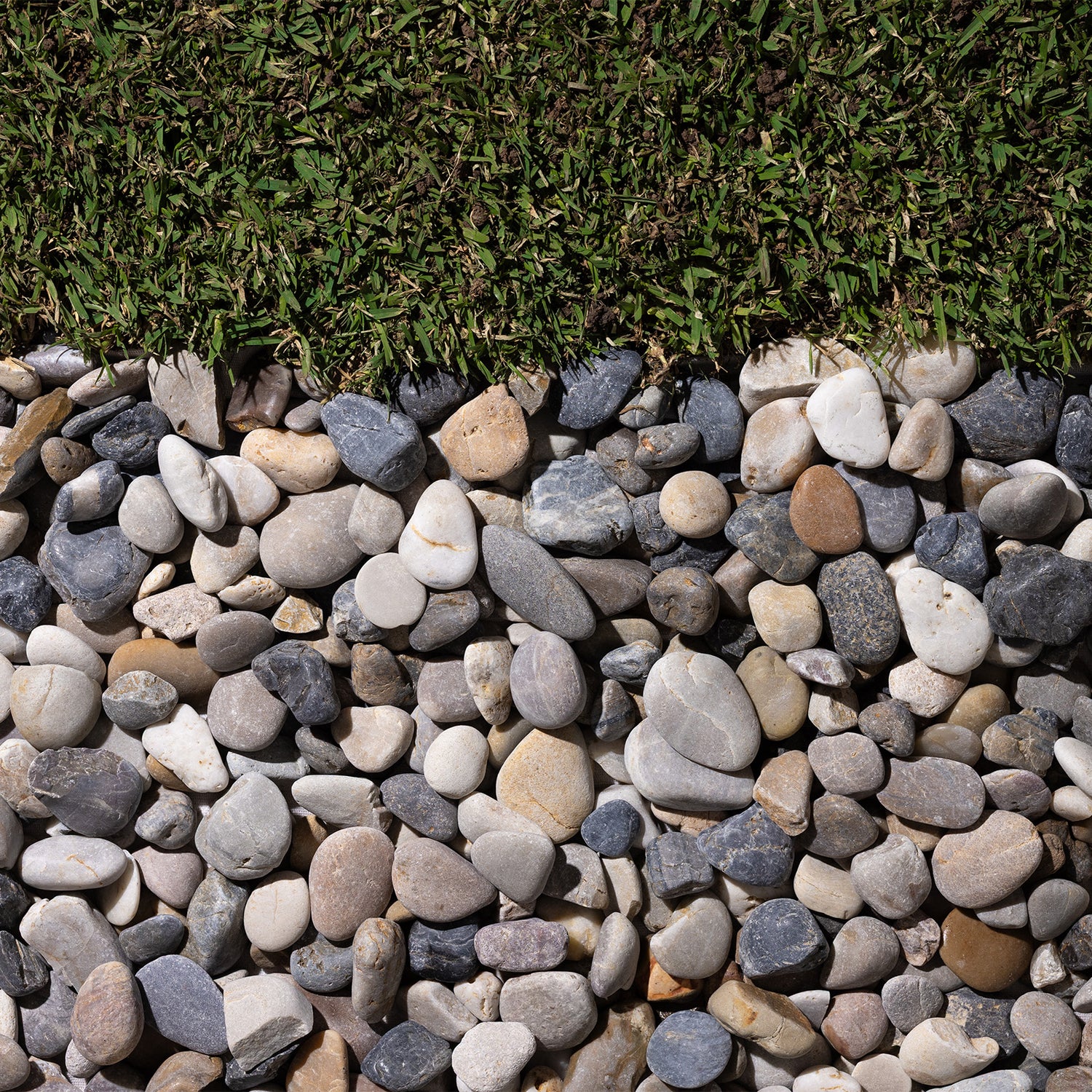 Smooth Cream River Pebbles 20-80mm