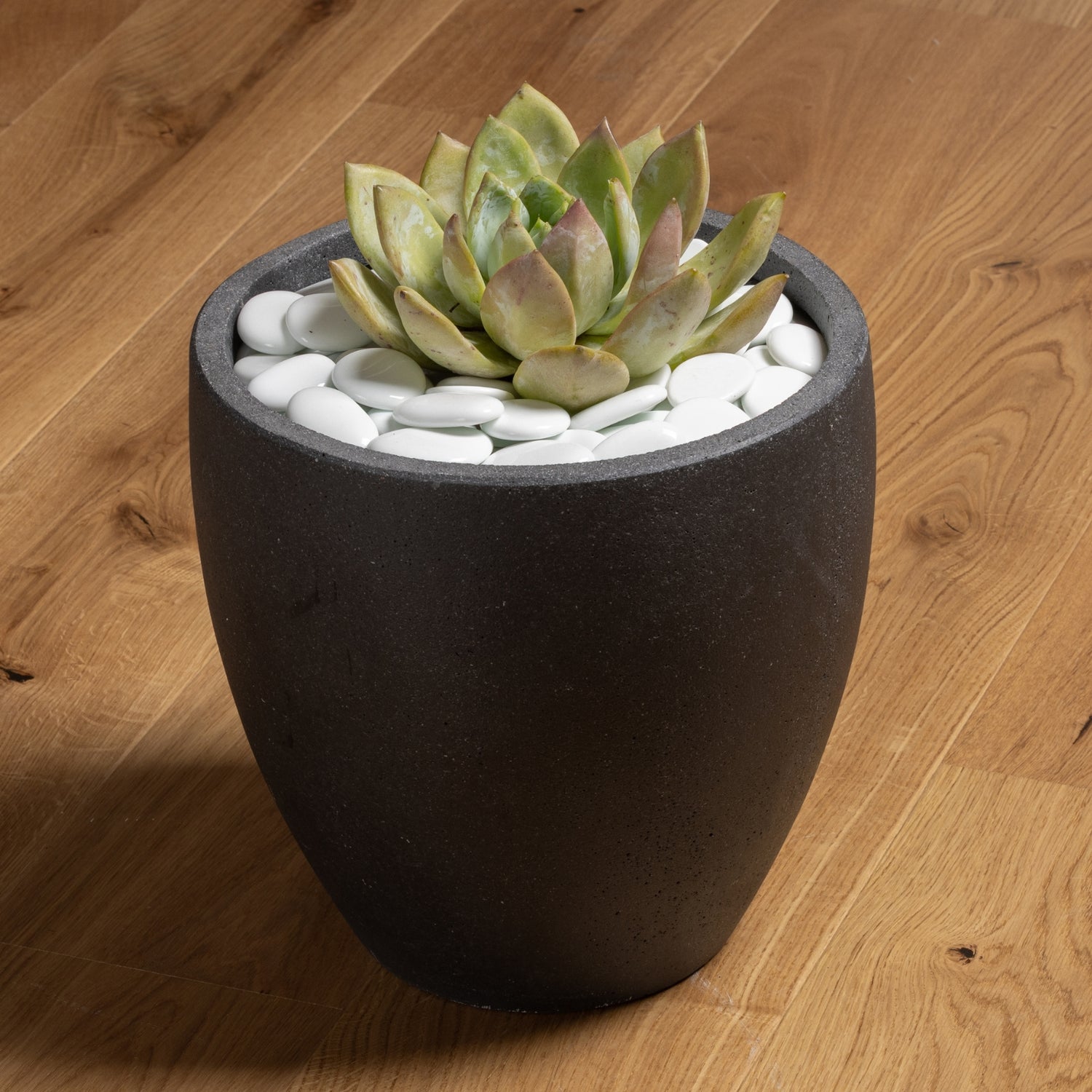 Aztec White Glass Pebbles 45-50mm