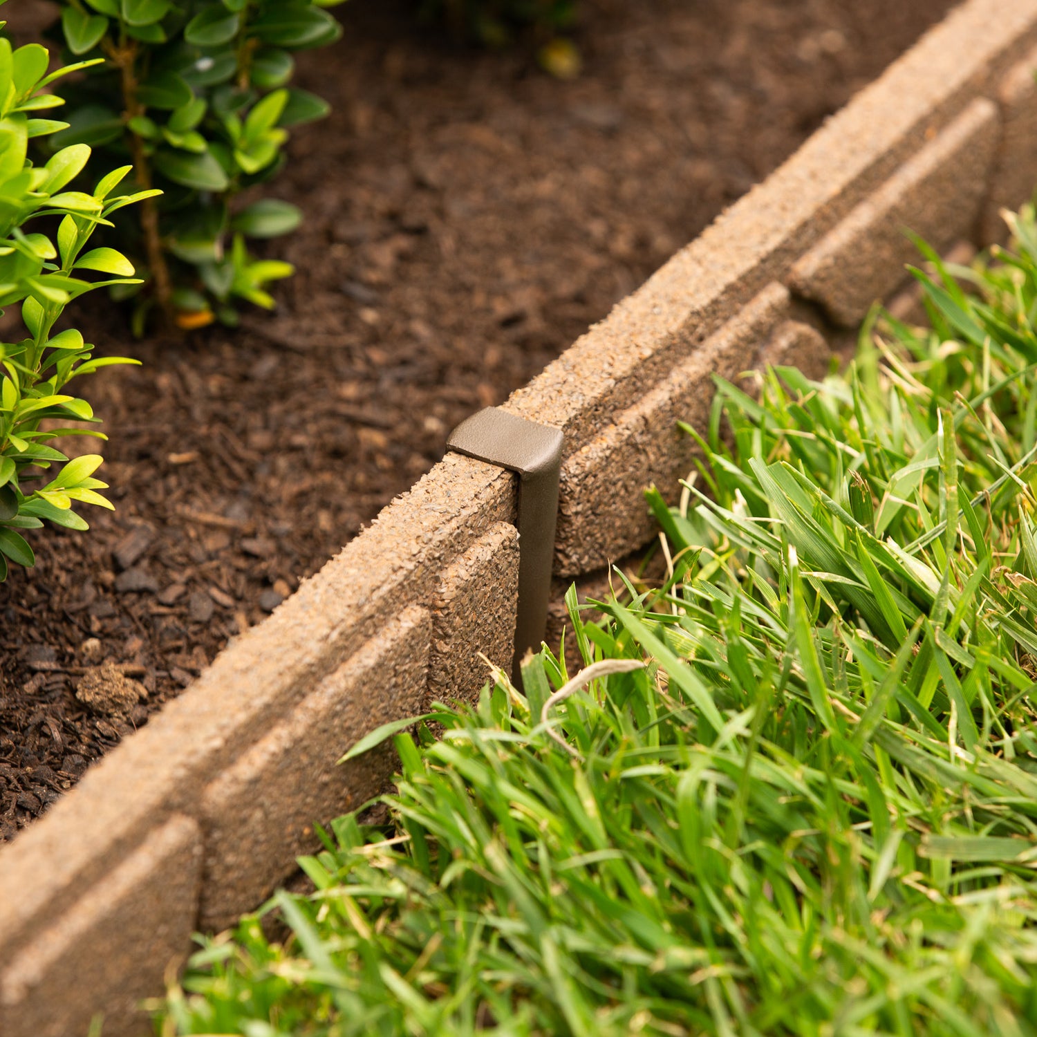 Earth Edging Peg & Connector 4pk
